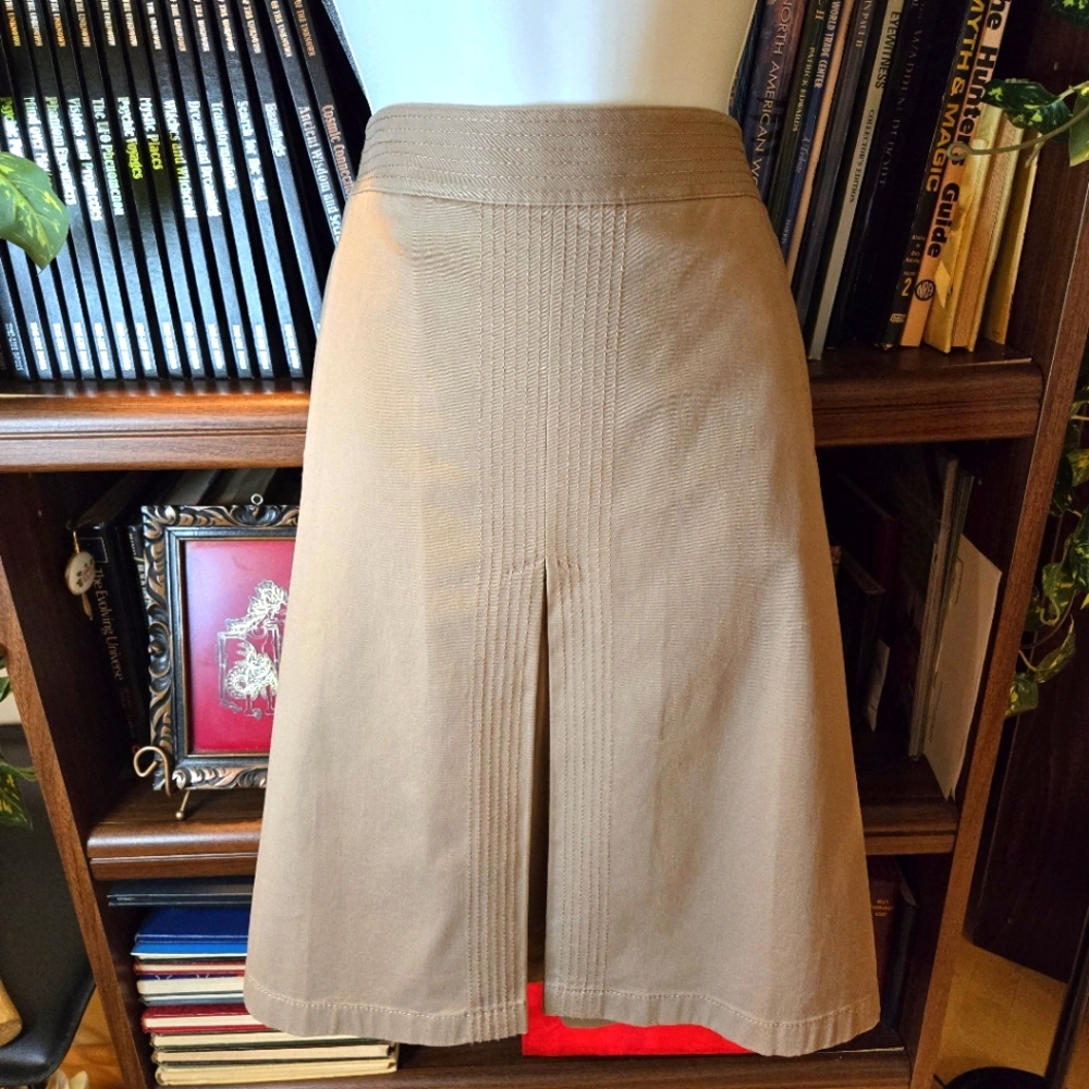 NWT Ann Taylor Casual Tan Mini Skirt, Front Pleat, Decorative Stitching, Size 12